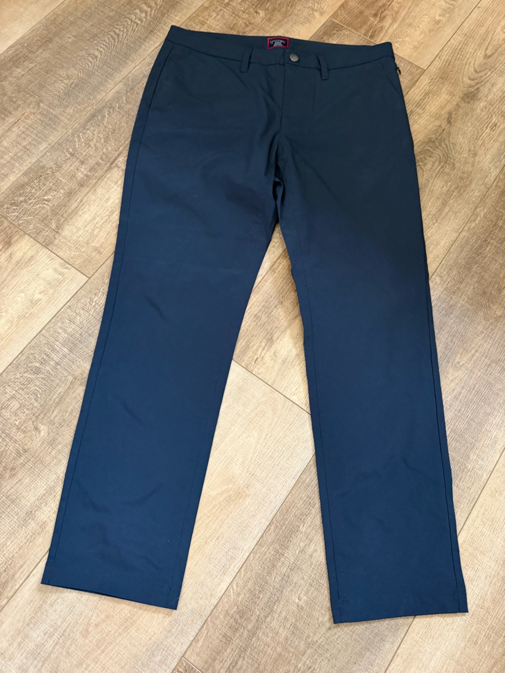 UNTUCKit Men's Dark Navy Performance Pants size 34/30